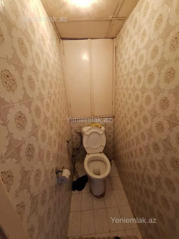 Satılır 3 otaqlı köhnə tikili 90 m²