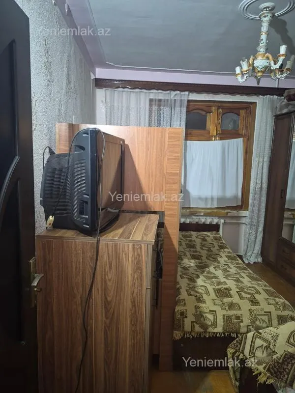 Satılır 3 otaqlı köhnə tikili 60 m²
