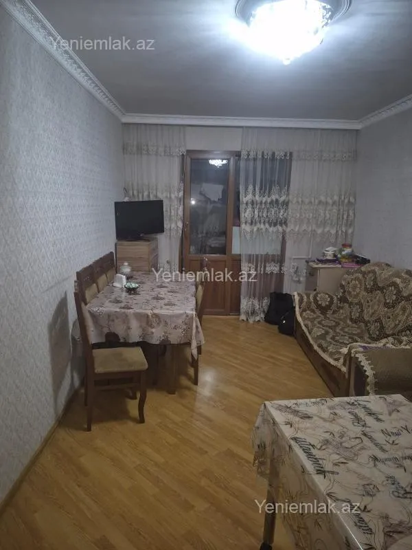 Satılır 3 otaqlı köhnə tikili 60 m²