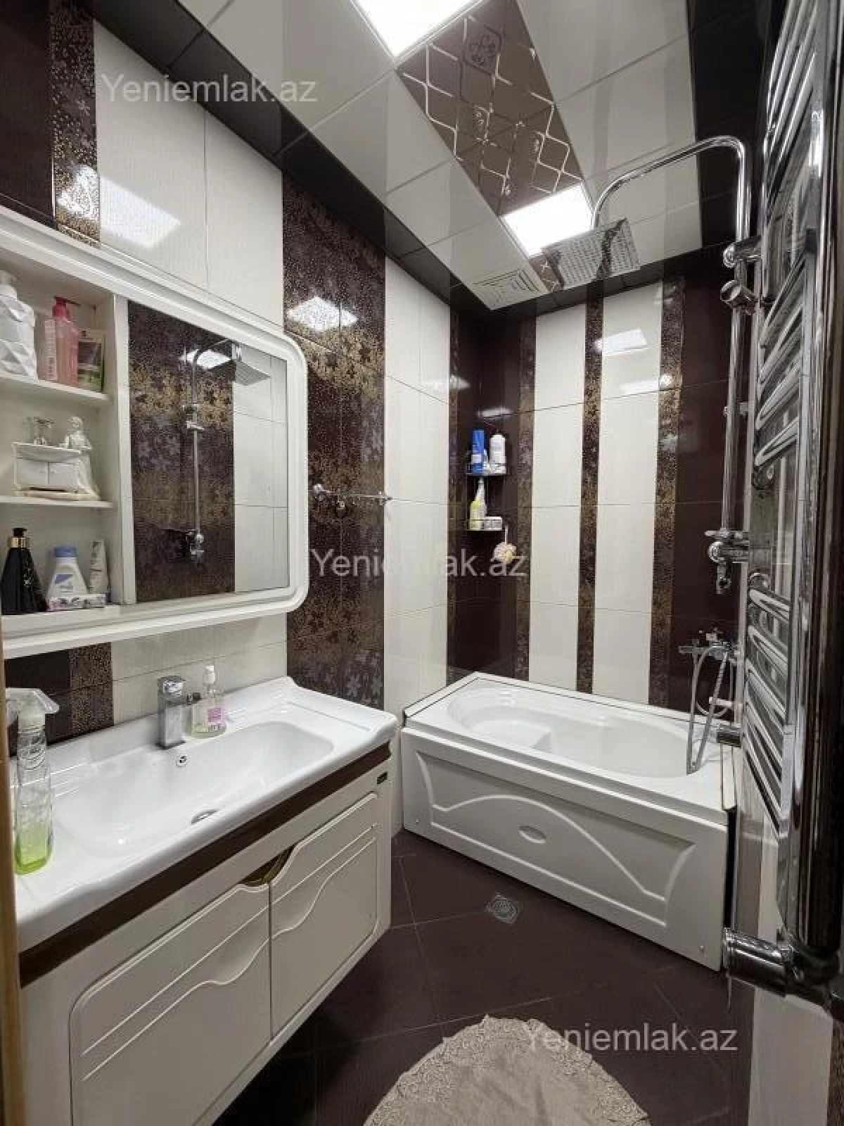 Satılır 3 otaqlı köhnə tikili 74 m²