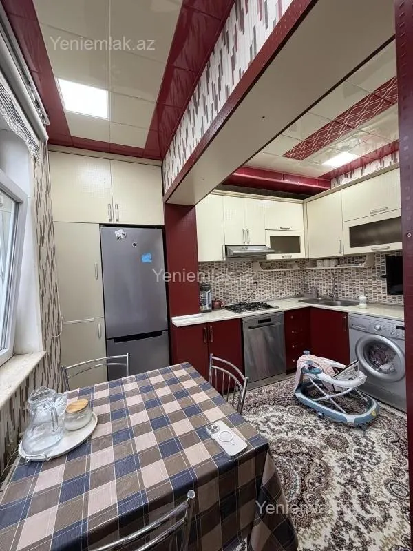 Satılır 3 otaqlı köhnə tikili 74 m²