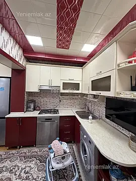 Satılır 3 otaqlı köhnə tikili 74 m²