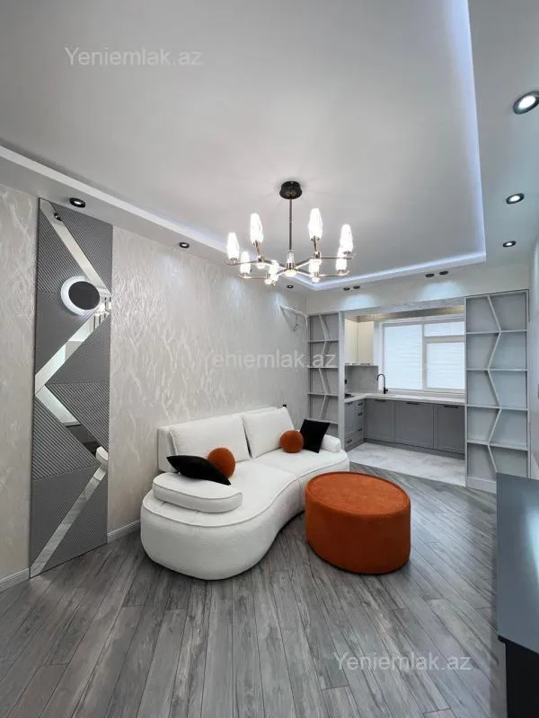 Satılır 3 otaqlı yeni tikili 80 m²