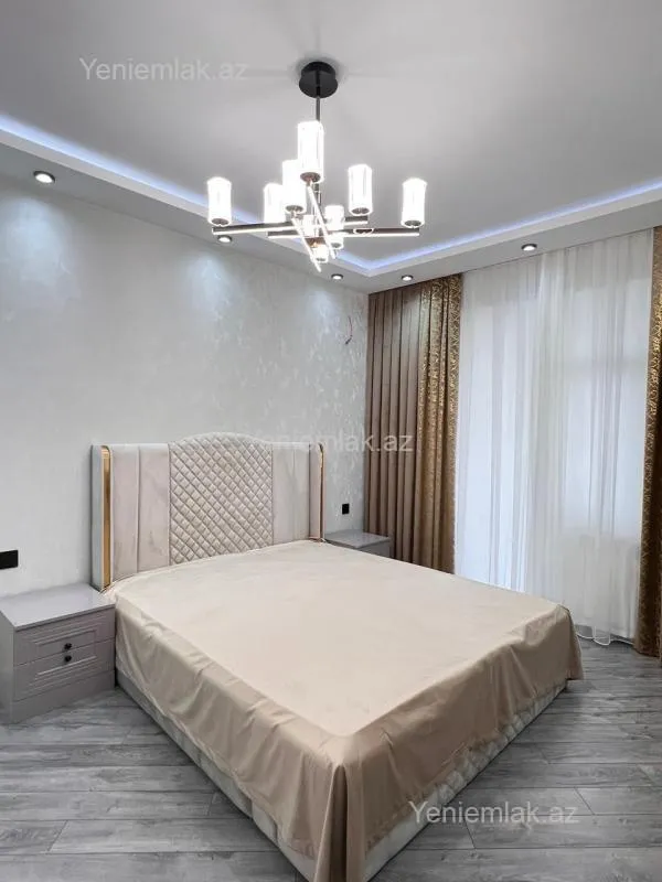Satılır 3 otaqlı yeni tikili 80 m²