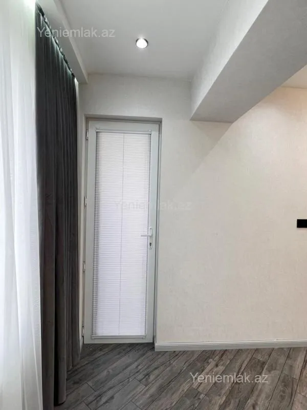 Satılır 3 otaqlı yeni tikili 80 m²