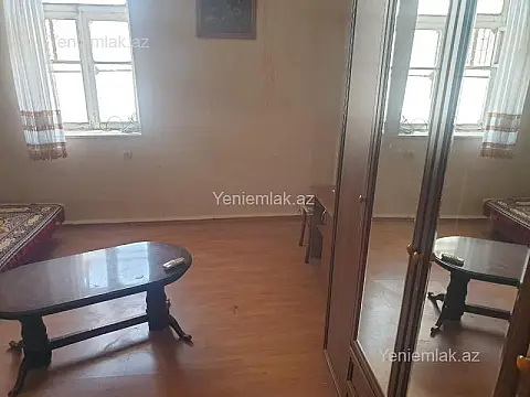 Satılır 1 otaqlı köhnə tikili 35 m²
