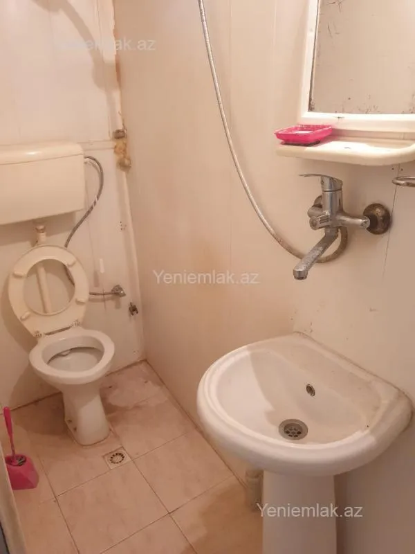 Satılır 1 otaqlı köhnə tikili 35 m²