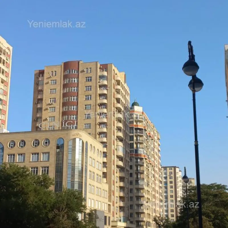 Satılır 5 otaqlı yeni tikili 205 m²