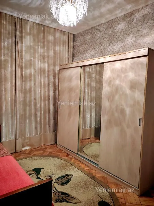 Satılır 3 otaqlı köhnə tikili 85 m²