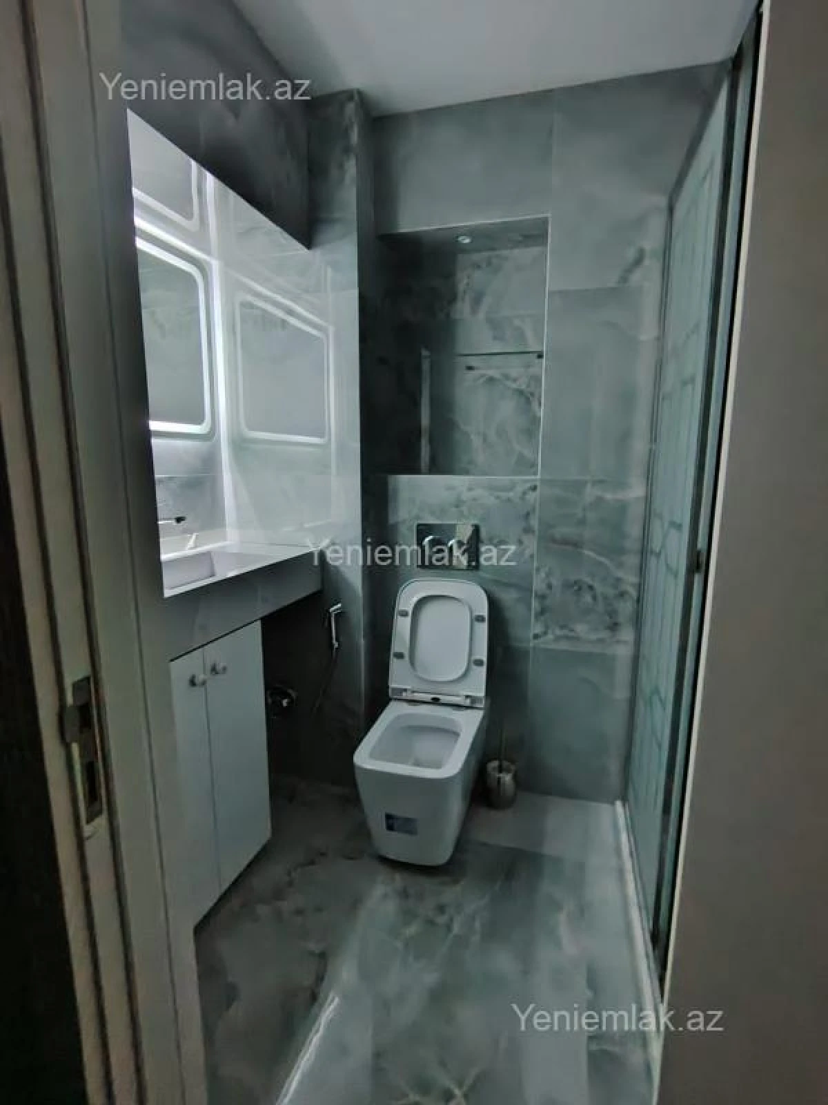 Satılır 3 otaqlı köhnə tikili 75 m²