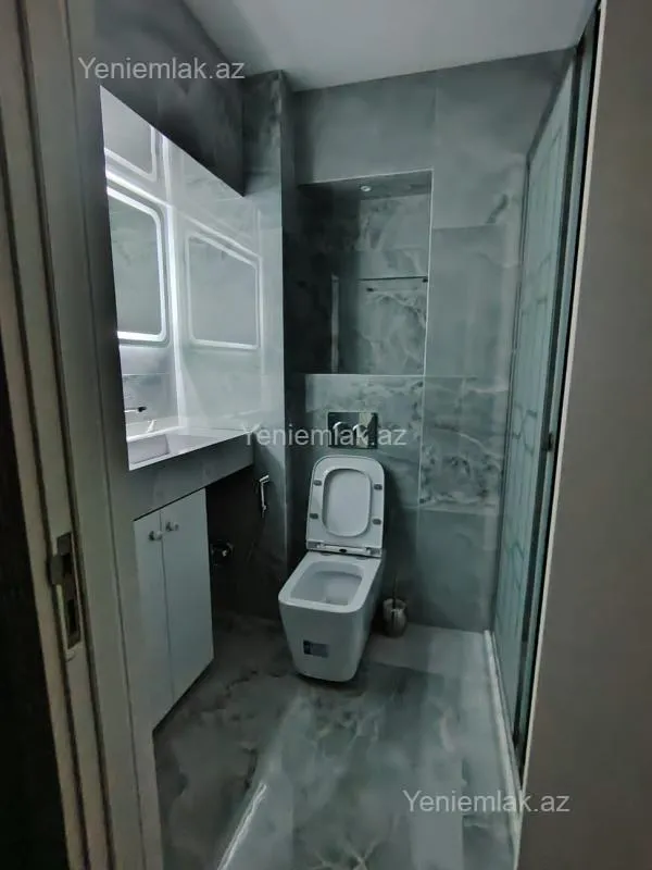 Satılır 3 otaqlı köhnə tikili 75 m²