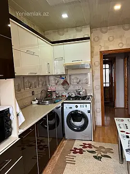 Satılır 3 otaqlı köhnə tikili 75 m²