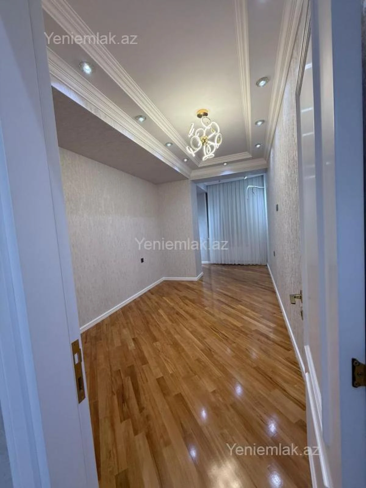 Satılır 3 otaqlı yeni tikili 145 m²