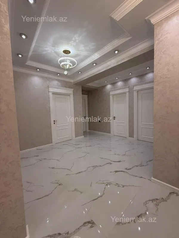 Satılır 3 otaqlı yeni tikili 145 m²