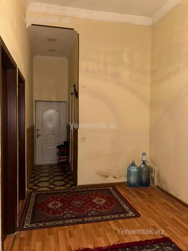 Satılır 2 otaqlı köhnə tikili 45 m²