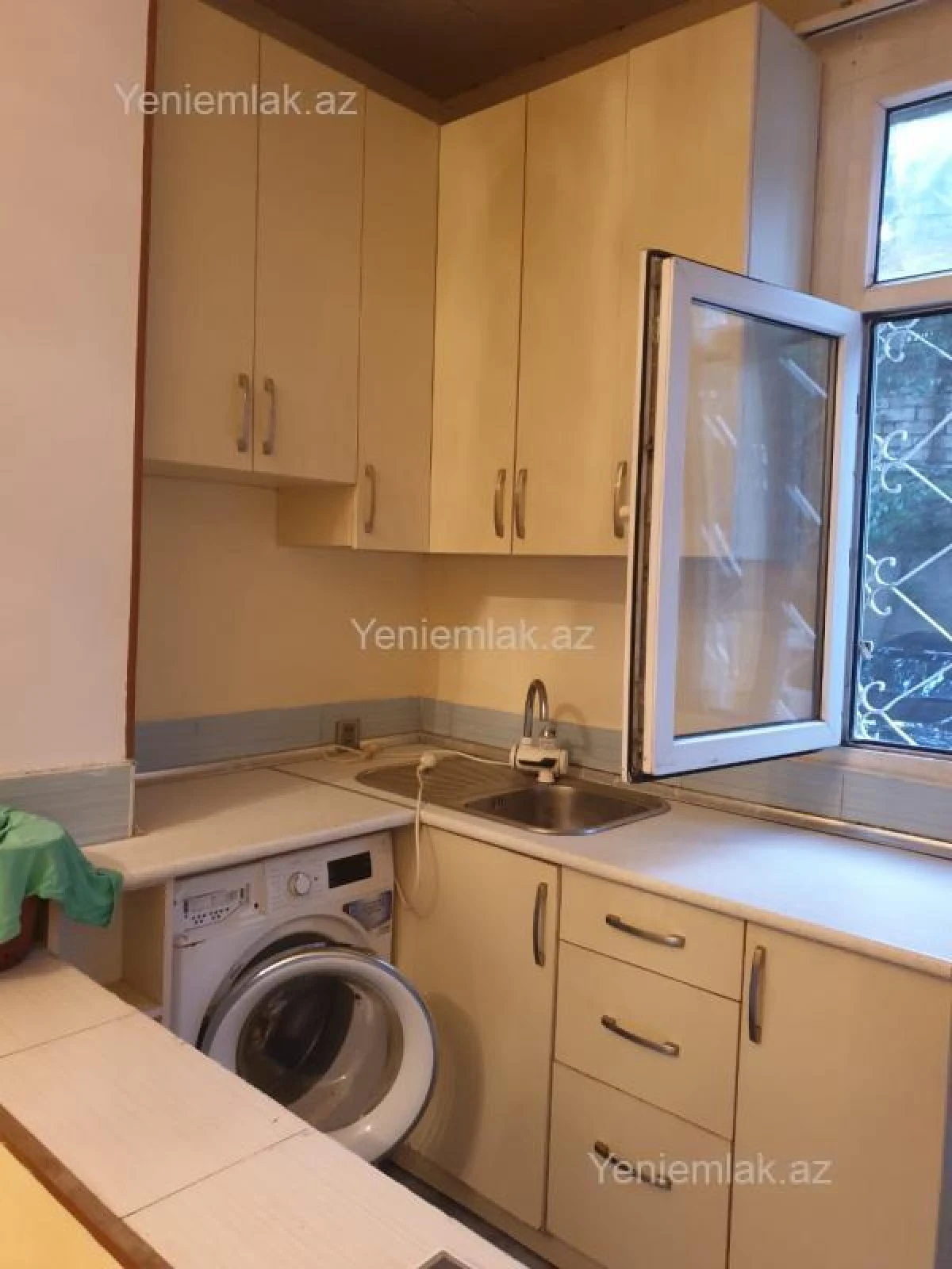 Satılır 2 otaqlı köhnə tikili 45 m²