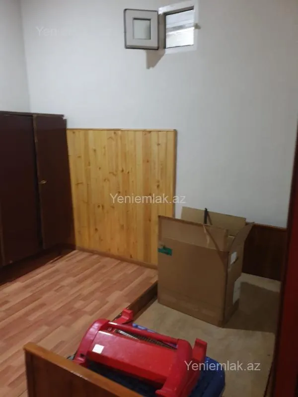 Satılır 2 otaqlı köhnə tikili 45 m²
