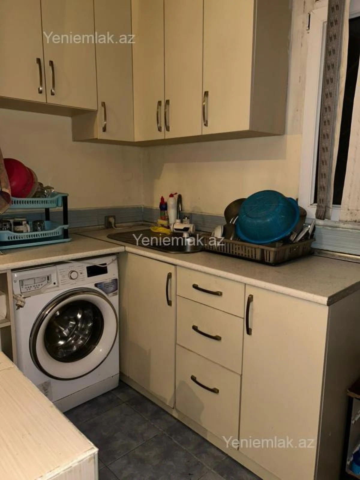 Satılır 2 otaqlı köhnə tikili 45 m²