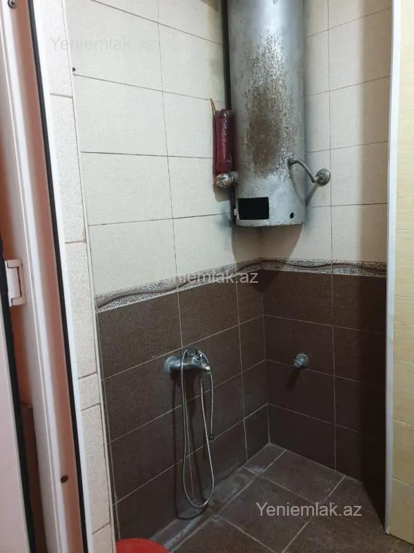 Satılır 2 otaqlı köhnə tikili 45 m²