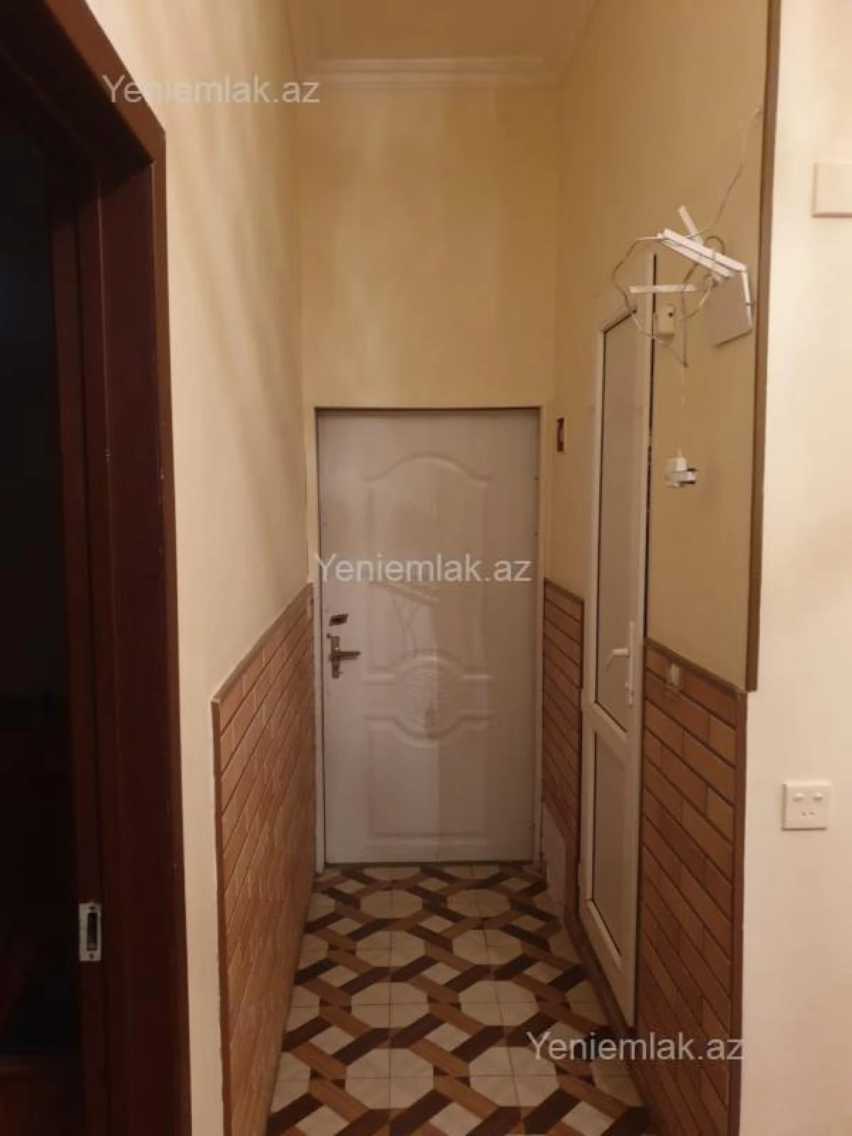 Satılır 2 otaqlı köhnə tikili 45 m²