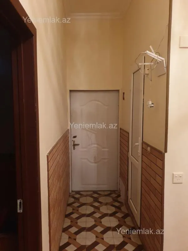 Satılır 2 otaqlı köhnə tikili 45 m²