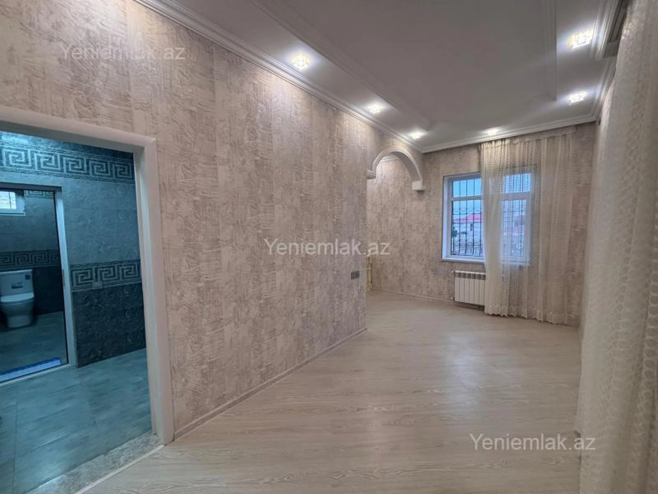 Satılır 5 otaqlı həyət evi 350 m²