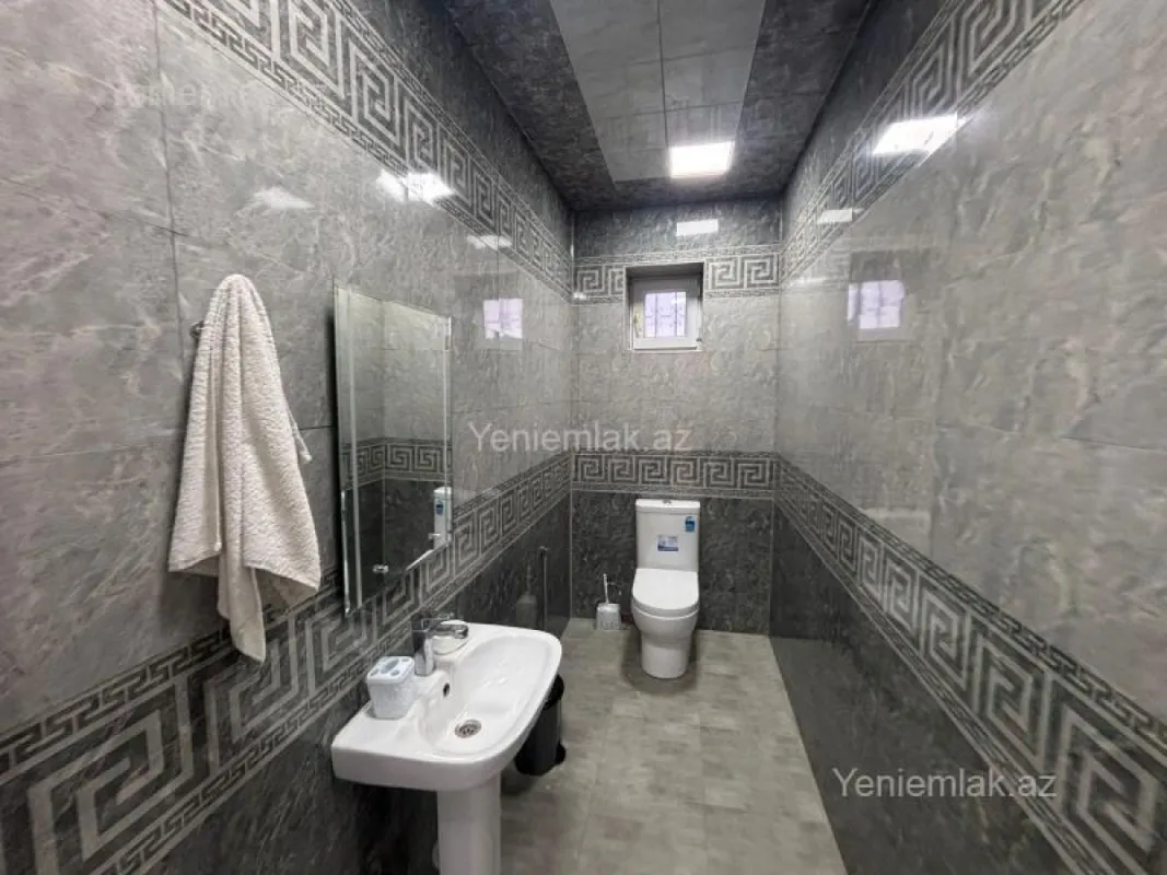 Satılır 5 otaqlı həyət evi 350 m²