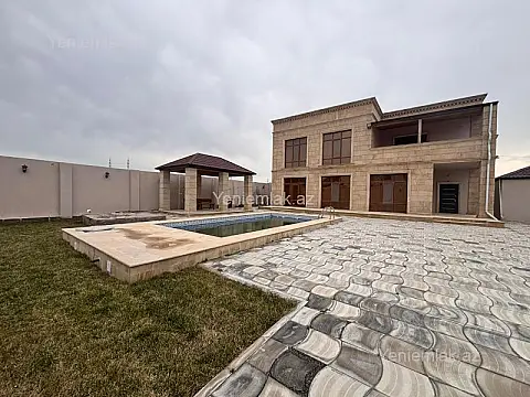 Satılır 5 otaqlı həyət evi 350 m²