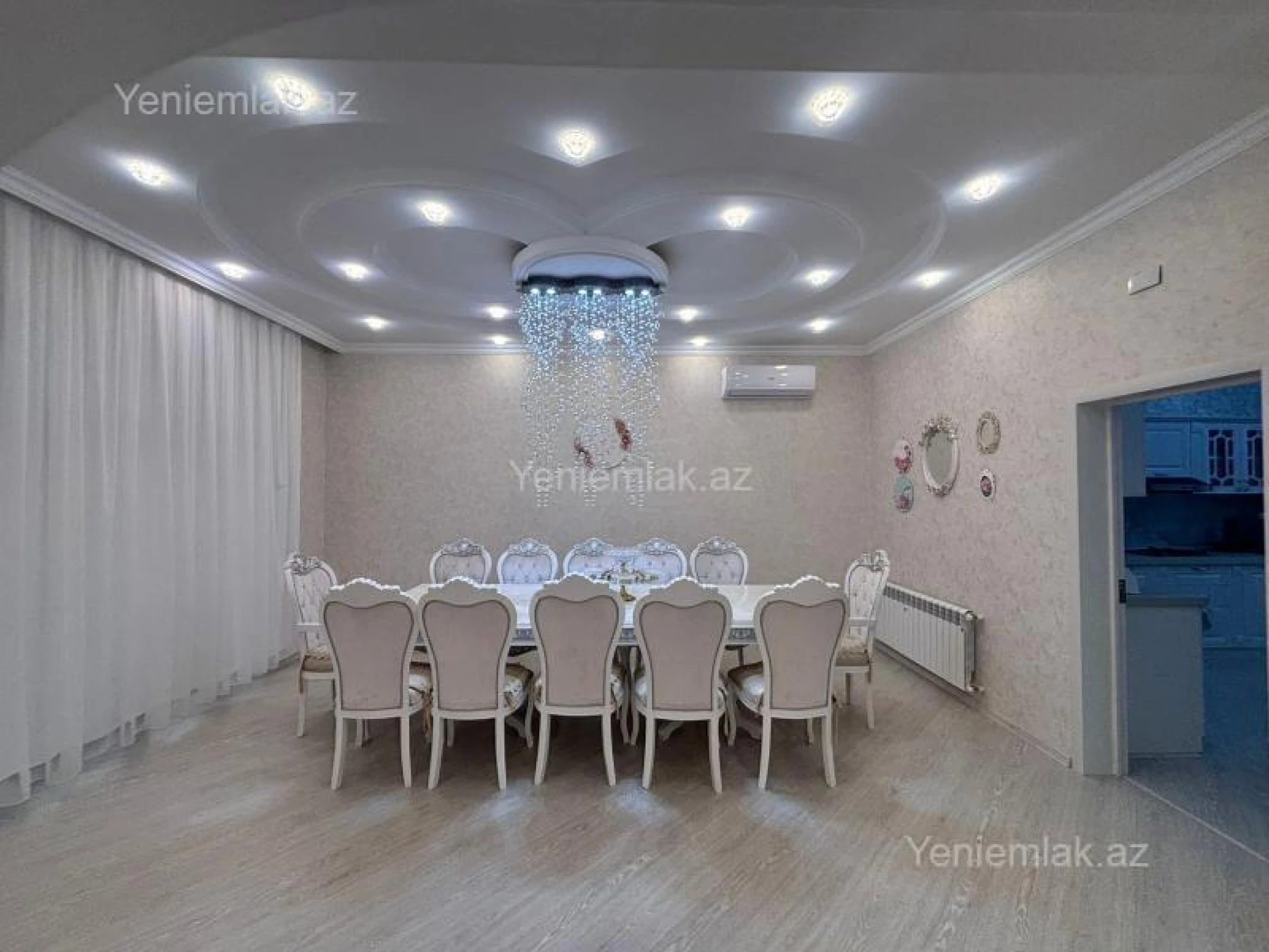 Satılır 5 otaqlı həyət evi 350 m²