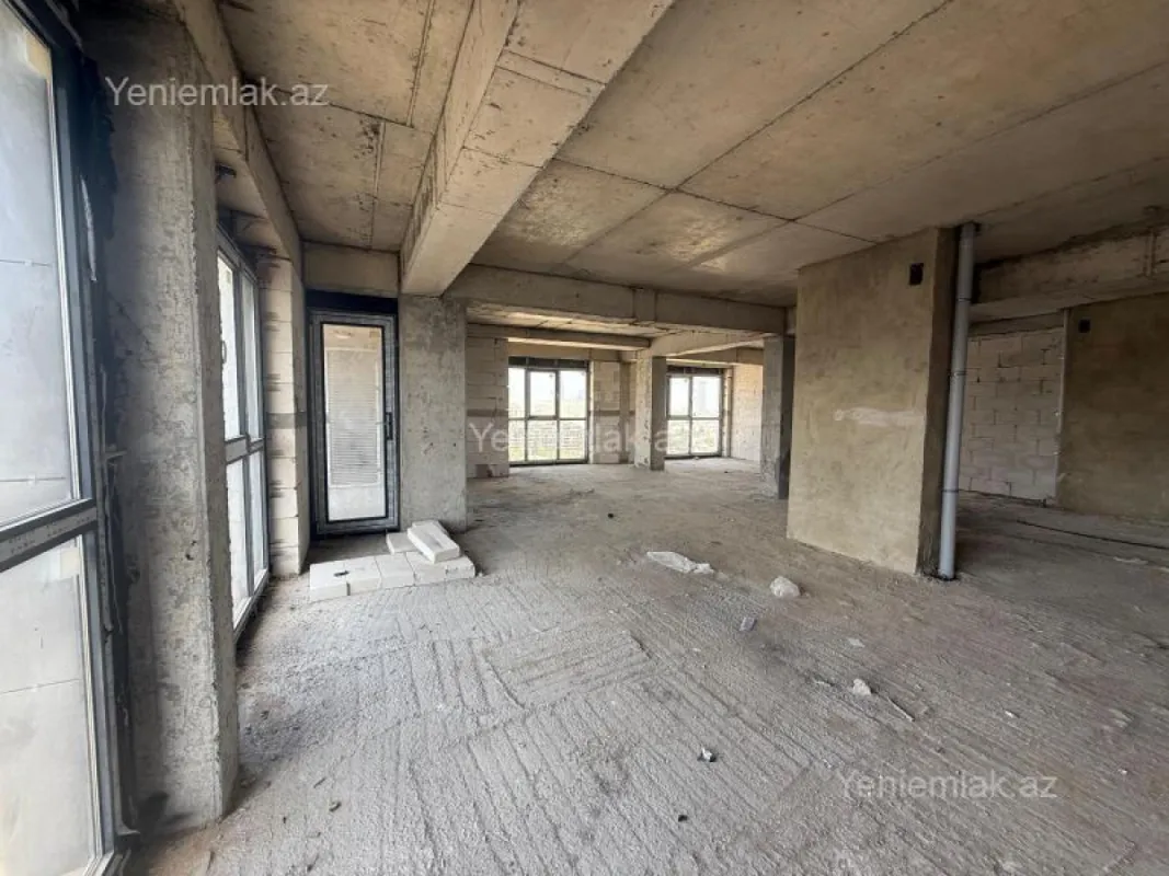 Satılır 4 otaqlı yeni tikili 200 m²