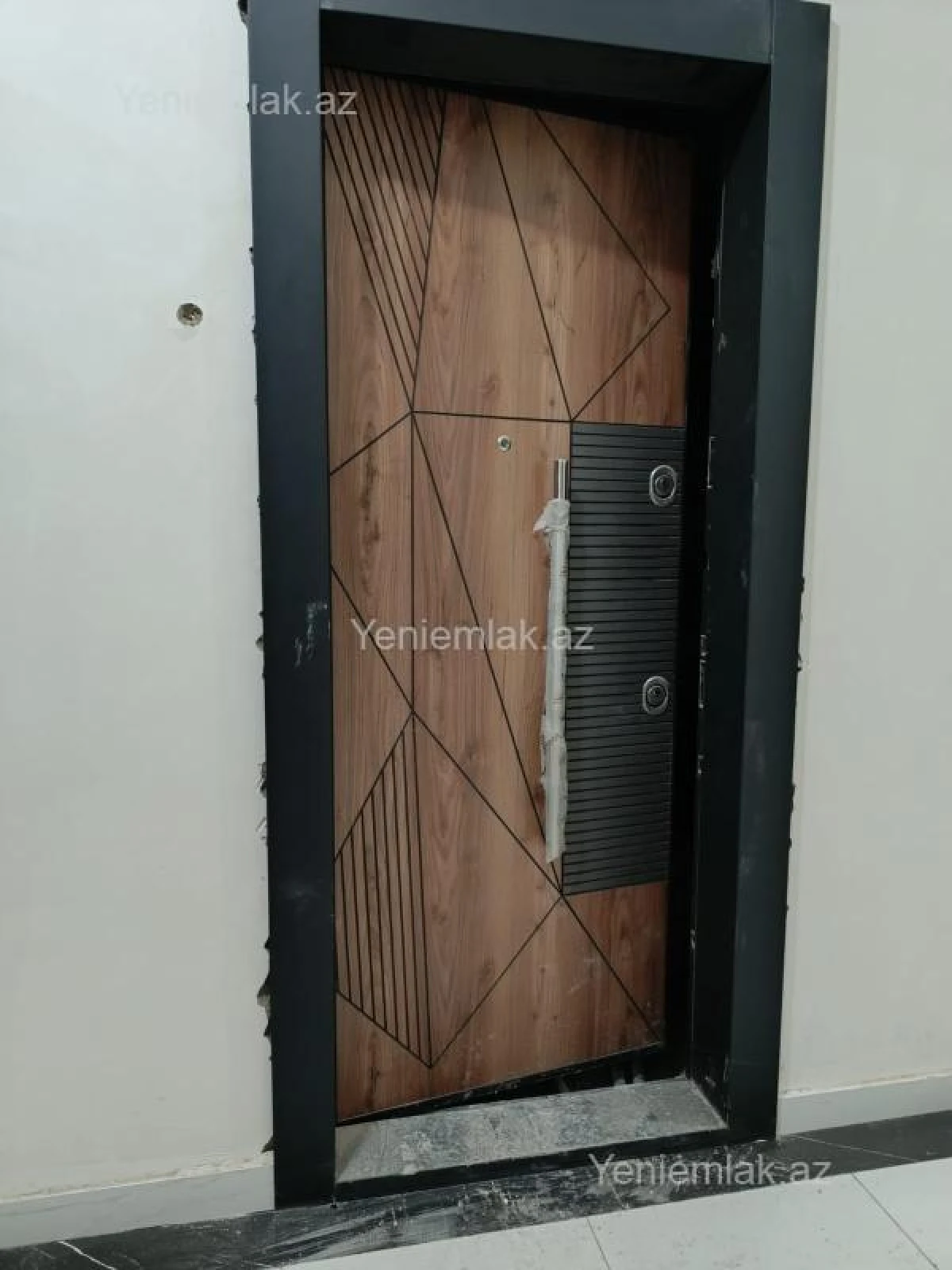 Satılır 2 otaqlı yeni tikili 97 m²