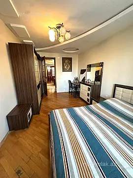 Satılır 4 otaqlı köhnə tikili 85 m²