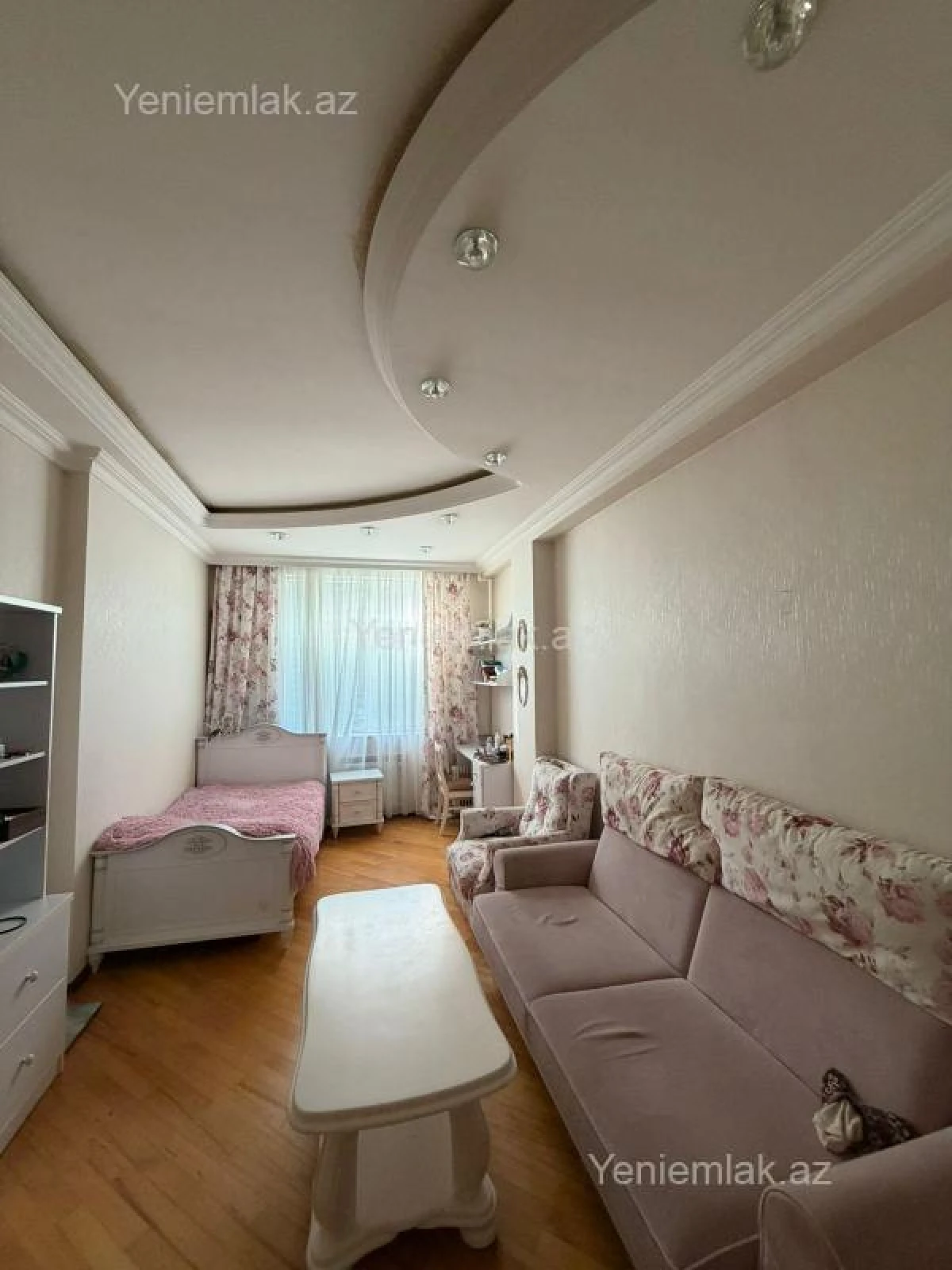 Satılır 4 otaqlı yeni tikili 160 m²