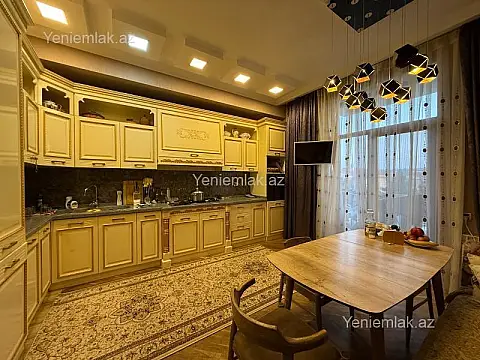 Satılır 3 otaqlı yeni tikili 125 m²