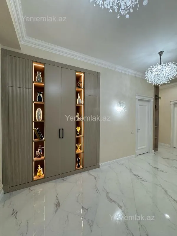 Satılır 3 otaqlı yeni tikili 120 m²