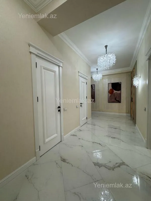 Satılır 3 otaqlı yeni tikili 120 m²