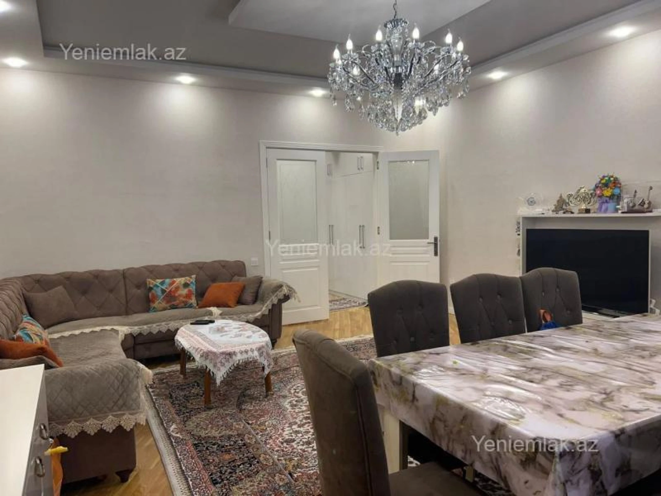 Satılır 2 otaqlı yeni tikili 111 m²