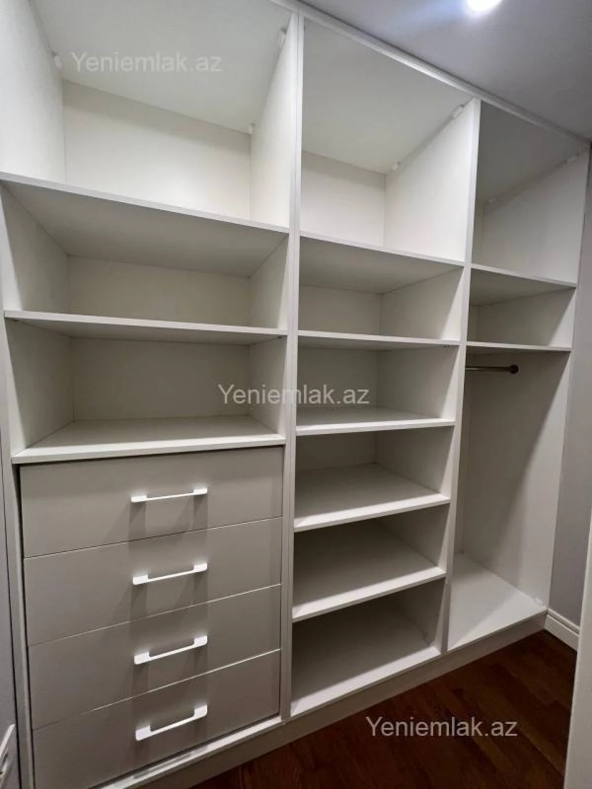 Satılır 4 otaqlı yeni tikili 260.5 m²