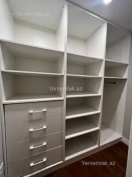 Satılır 4 otaqlı yeni tikili 260.5 m²