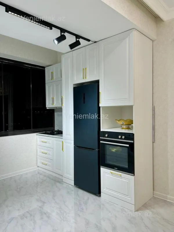 Satılır 3 otaqlı yeni tikili 79 m²