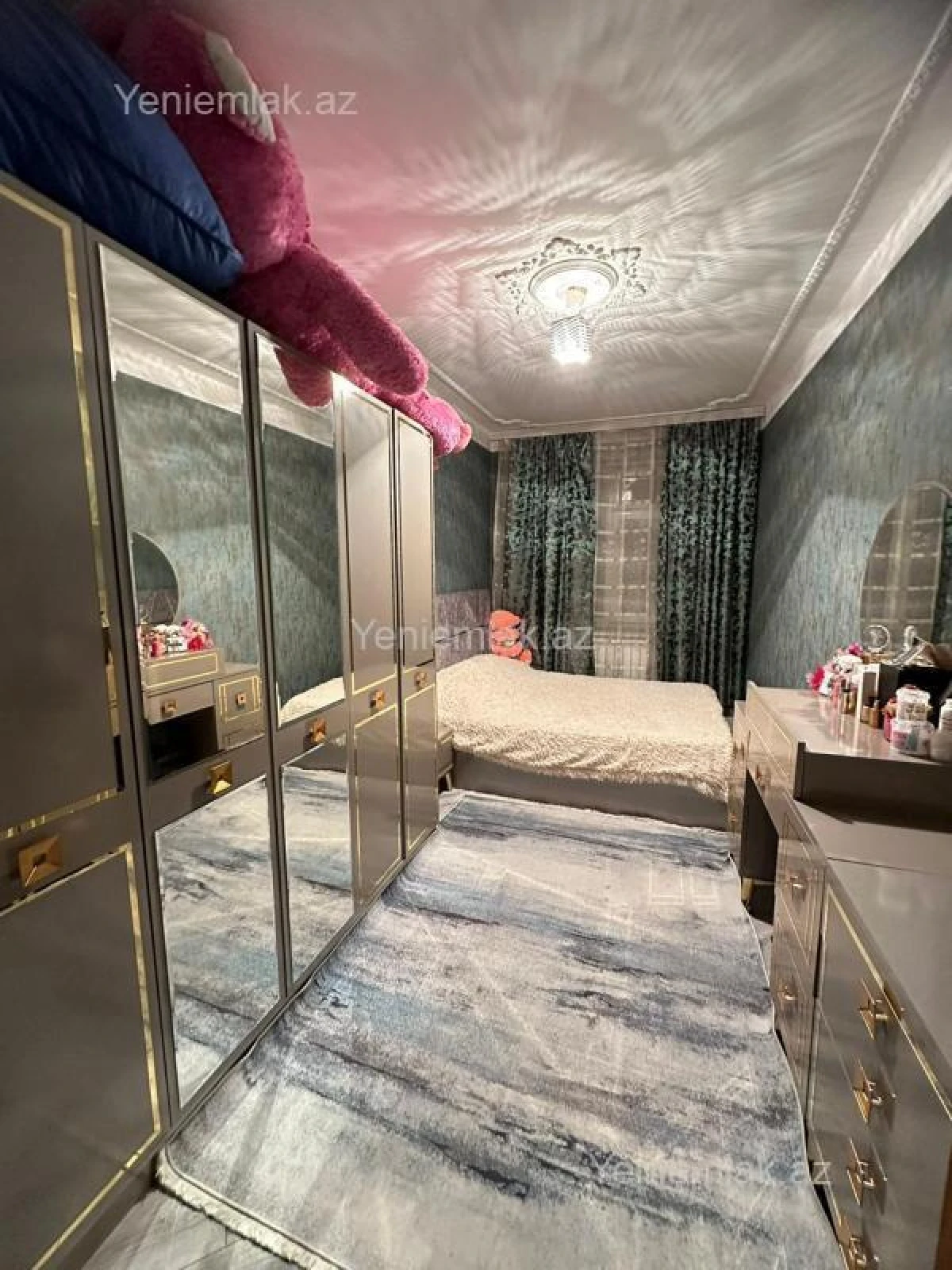 Satılır 2 otaqlı köhnə tikili 60 m²