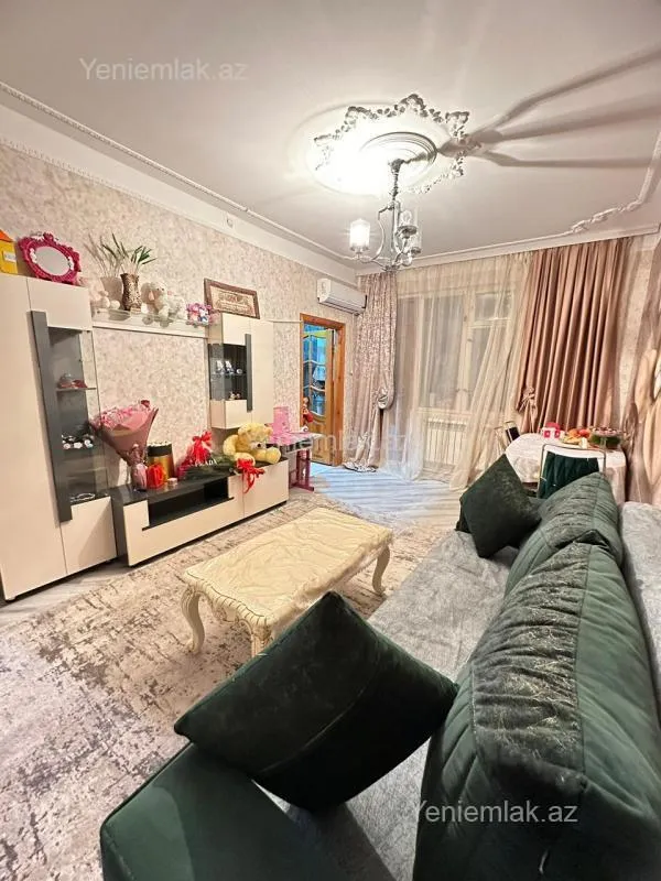 Satılır 2 otaqlı köhnə tikili 60 m²