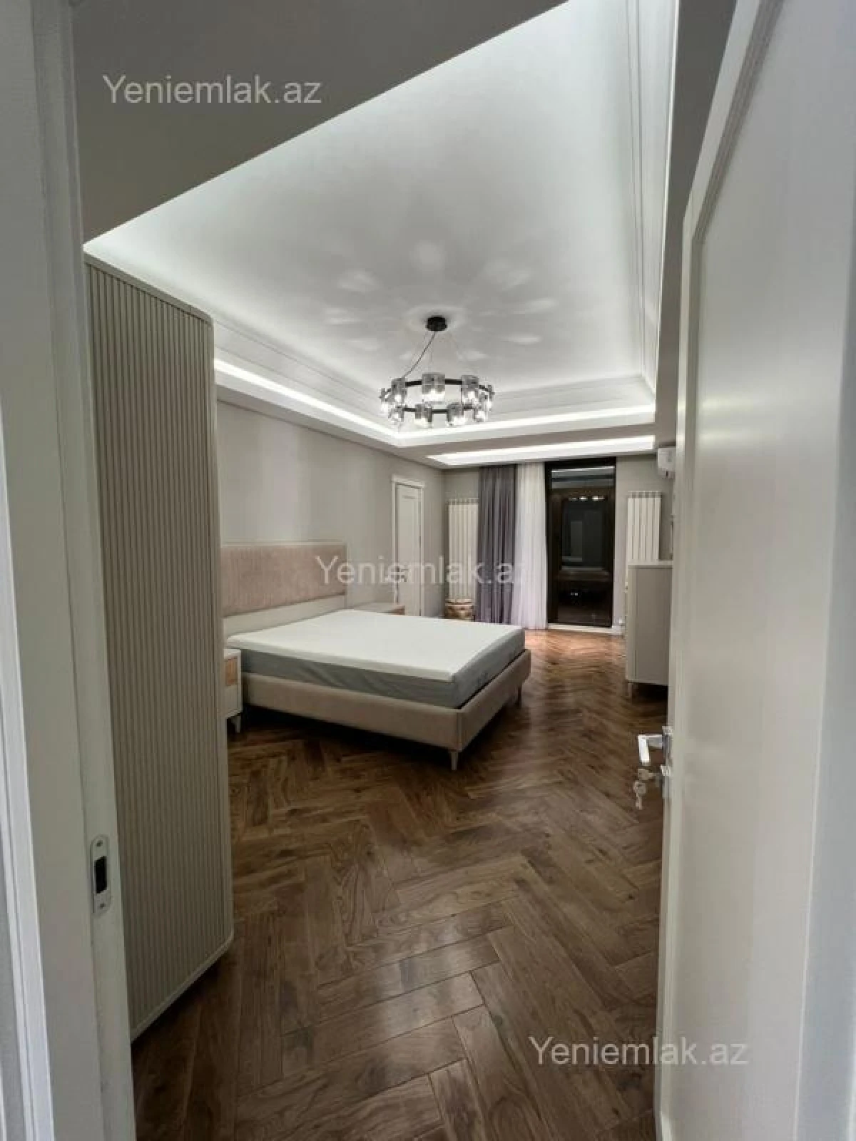 Satılır 4 otaqlı yeni tikili 225 m²