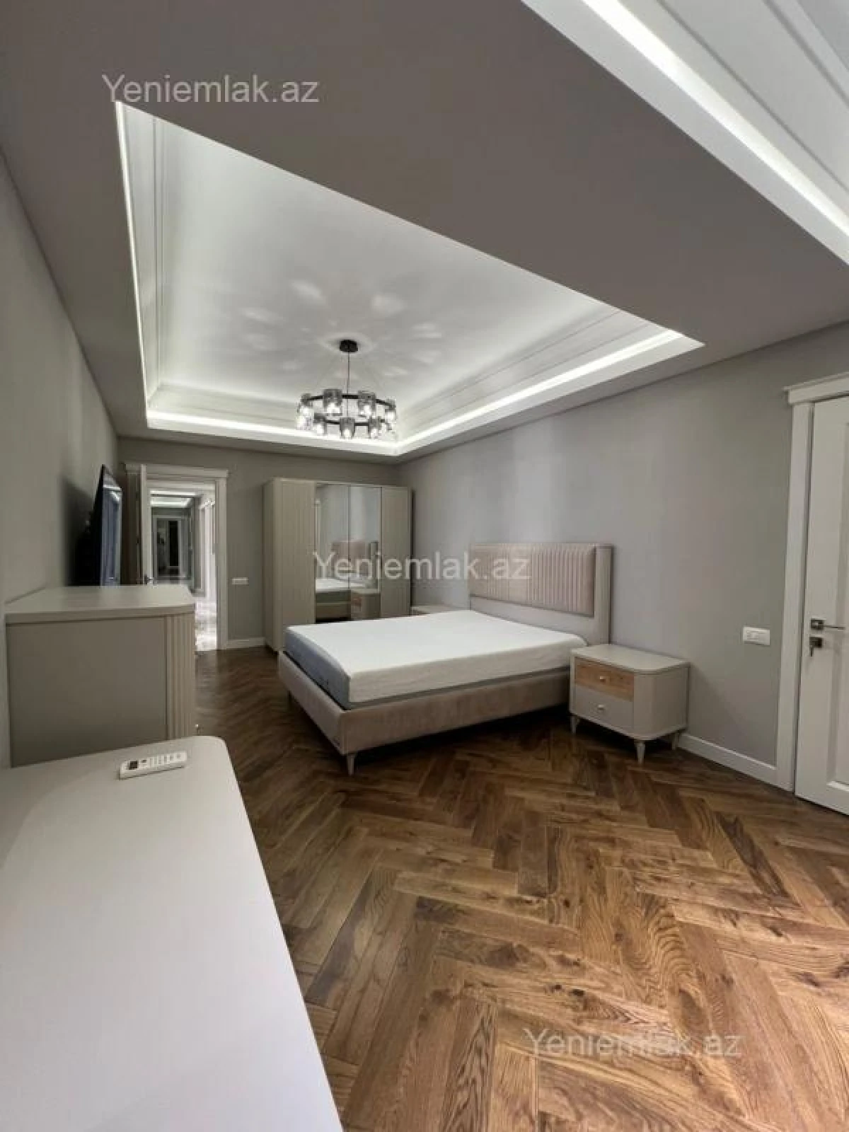 Satılır 4 otaqlı yeni tikili 225 m²