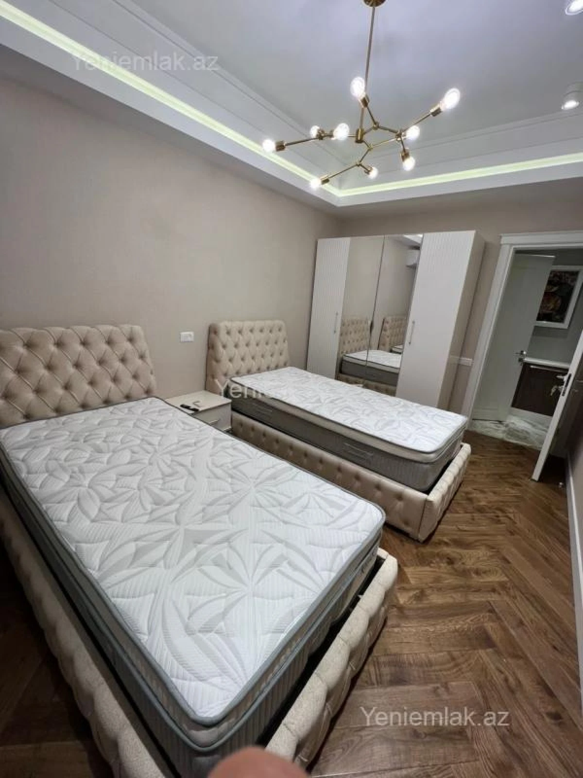 Satılır 4 otaqlı yeni tikili 225 m²