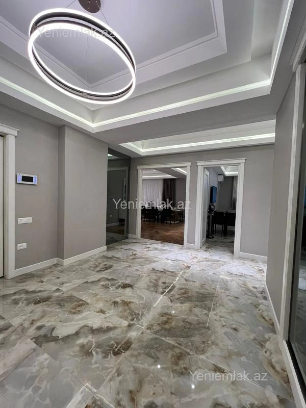 Satılır 4 otaqlı yeni tikili 225 m²
