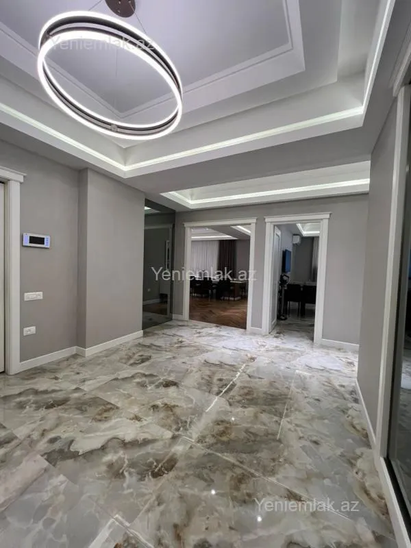 Satılır 4 otaqlı yeni tikili 225 m²