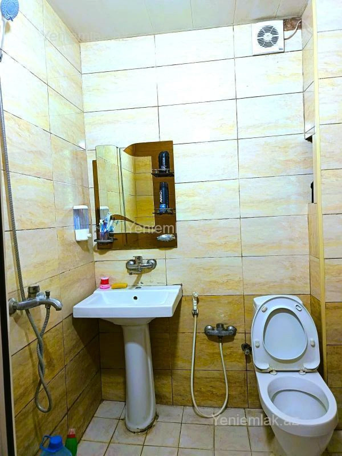 Satılır 1 otaqlı köhnə tikili 22 m²