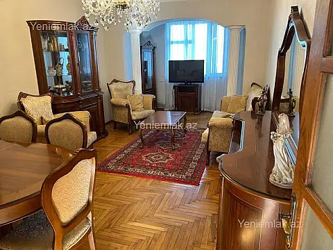 Satılır 3 otaqlı köhnə tikili 84 m²