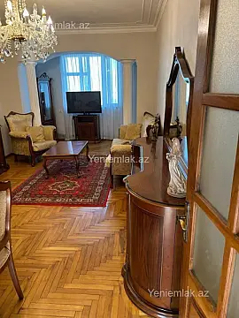 Satılır 3 otaqlı köhnə tikili 84 m²